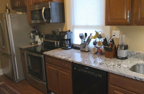 Natrona House | Charming 2-bedroom house with WiFi and AC in delightful Cheswick