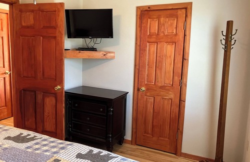 Jim Falls House | Charming 2-bedroom house in lovely Bloomer with AC