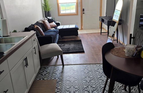 Decatur House | Charming 2-bedroom house