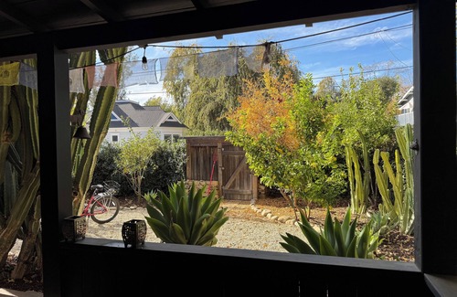 Ojai House | Charming 2-bedroom house steps from downtown Ojai.