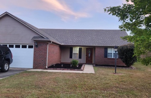 Royal Oaks House | Charming 2-bedroom house in Oxford, MS