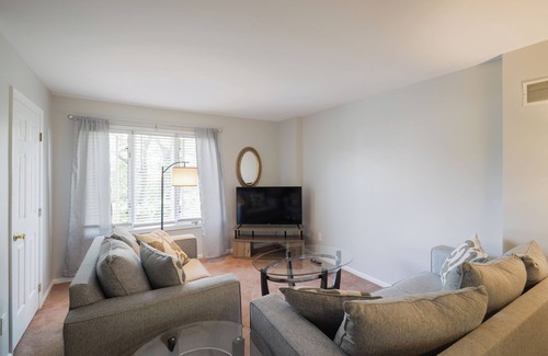 Downtown Wilmington House | Charming 2-bedroom townhome with WiFi, AC in Wilmington