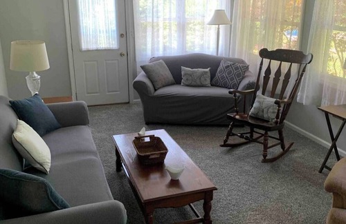 Bemus Point House | Charming 2-bedroom house with WiFi, AC in serene Bemus Point