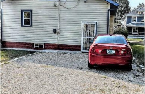Near Eastside House | Charming 2-bedroom house in enchanting Indianapolis, near downtown and Irvington
