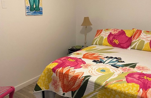 Marble Hill Apartment | Charming 2-bedroom apartment in fabulous Marble Hill with AC