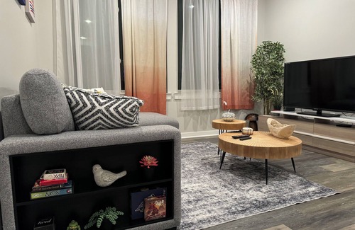 University City Apartment | Charming 2-bedroom apartment in fabulous Philadelphia with In-Garage Parking