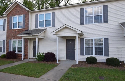 Winterville House | Charming 2-bedroom townhome in Winterville - 9 mins to ECU!