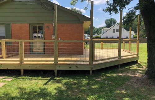 Hornbeak Cottage | Charming 2-bedroom waterfront cottage on Reelfoot Lake in Samburg, TN