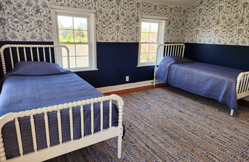 Avenue Other | Charming 200-year-old Waterfront Farmhouse 1.5 Hours from DC