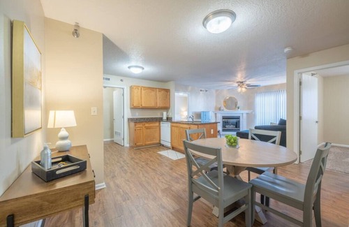West Des Moines Apartment | Charming 2BD Home Away From Home