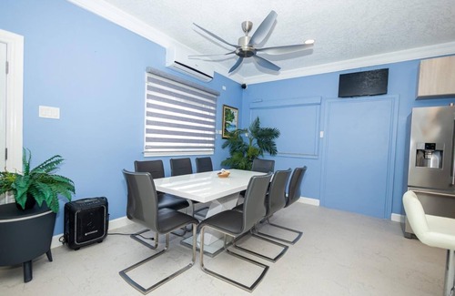 Ocho Rios House | Charming 3-bedroom house with fitness room and AC in Saint Ann's Bay