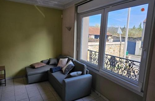 Saacy-sur-Marne Villa | Charming 3-Bedroom House, Perfect for Family Getaways or Extended Professional Stays