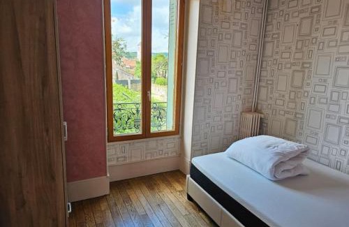 Saacy-sur-Marne Villa | Charming 3-Bedroom House, Perfect for Family Getaways or Extended Professional Stays