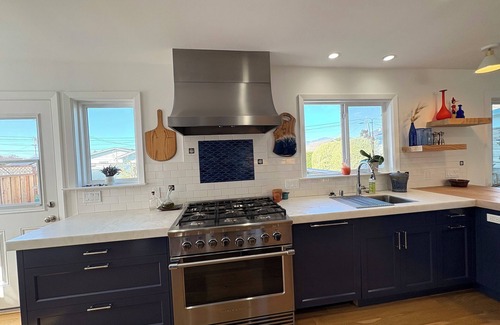 Half Moon Bay House | Charming 3-bedroom house near downtown Half Moon Bay and beaches