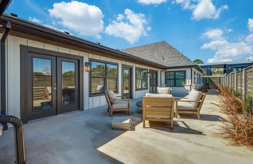 Hickory Creek House | Charming 3-bedroom home in Hickory Creek