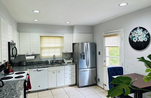Wheaton-Glenmont House | Charming 3-bedroom 2 bath house in peaceful Silver Spring with AC, WiFi