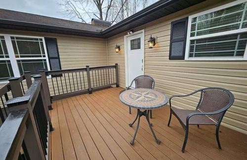 Landrum House | Charming 3-bedroom 2-Bath house with WiFi and AC in lovely Landrum
