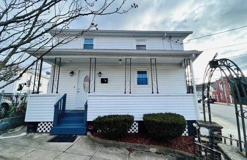 Silver Lake House | Charming 3-bedroom, 2-story home in fabulous Providence. Yin/Yang Harmony Home