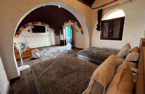 Aswan Bed & Breakfast | Charming 3-bedroom bed & breakfast in pleasant Aswan with WiFi, AC