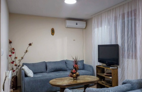 Inija Cottage | Charming 3-bedroom cottage with AC, WiFi in delightful Čortanovci
