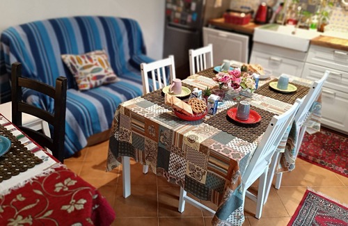 Pugliola House | Charming 3-bedroom country house in lovely Lerici with WiFi, AC, free parking