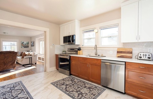 Lettered Streets House | Charming 3-bedroom house in the lively heart of Bellingham, with high-speed WiFi