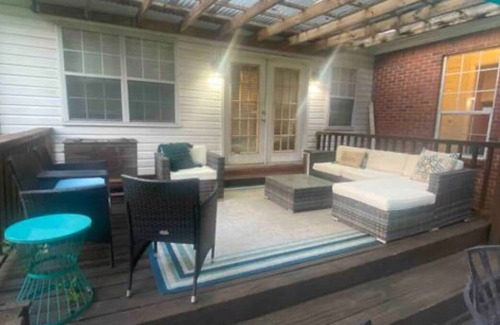 Starkville House | Charming 3-bedroom house centrally located in Starkville. Quiet neighborhood.
