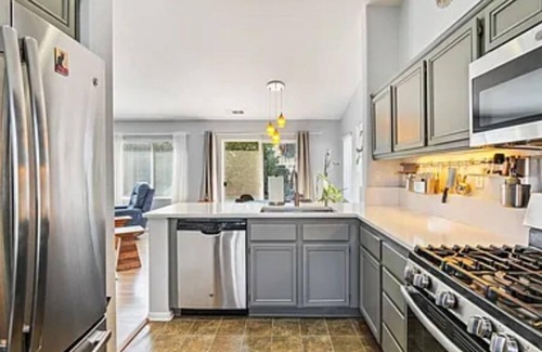 Beaumont House | Charming 3-bedroom house with AC and WiFi in Beaumont