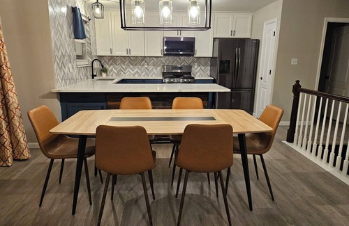 Glencoe House | Charming 3-bedroom house with WiFi, AC in O'Fallon