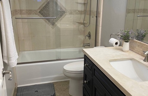 Willow Glen South - Lincoln Glen House | Charming 3-bedroom house in fabulous San Jose with AC, WiFi