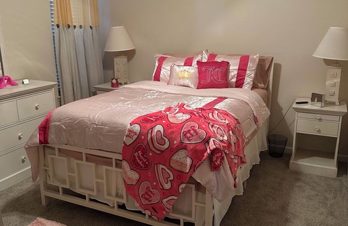 Riverdale House | Charming 3-bedroom house with AC and WiFi in brilliant Atlanta