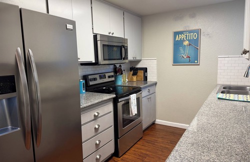 Modesto House | Charming 3-bedroom house in delightful Modesto with AC