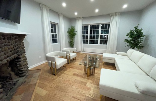 Southeast Yonkers House | Charming 3-bedroom house in Yonkers with AC, WiFi