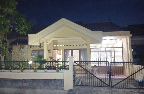 Padang House | Charming 3-bedroom house near beach