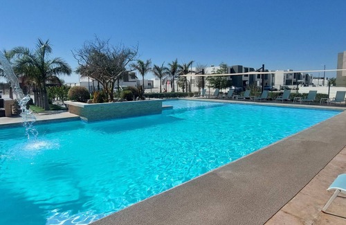 La Paz House | Charming 3-bedroom house with WiFi, AC in wonderful La Paz