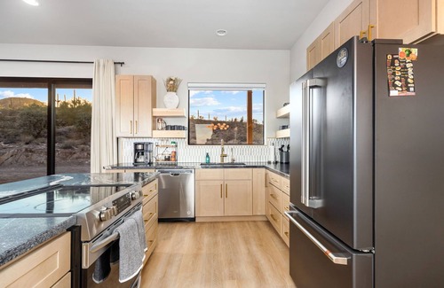 Drexel Heights House | Charming 3-bedroom house in wonderful Tucson with stunning views all around