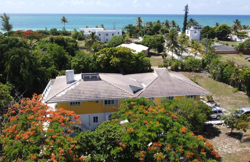 Freeport Apartment | Charming 3 Bedroom Suite 200 steps to Beach, car available