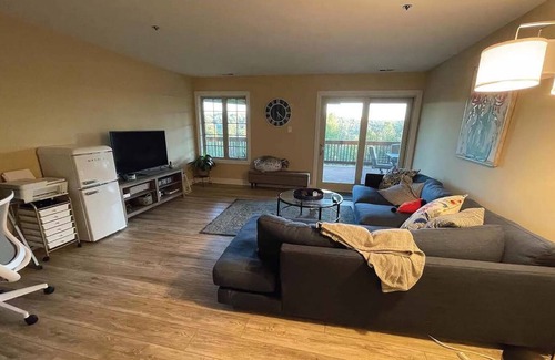 West Conshohocken House | Charming 3-bedroom house with WiFi and AC in cool Conshohocken