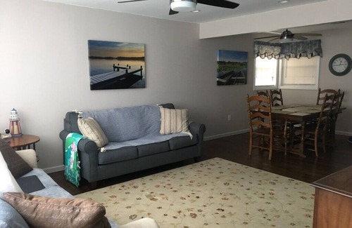 Long Branch House | Charming 3-bedroom house with WiFi, AC in delightful Long Branch