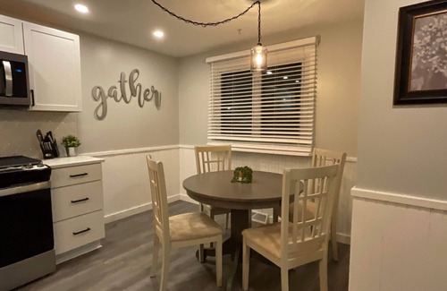 Orchard Park House | Charming 3-bedroom house in delightful Orchard Park with WiFi, AC