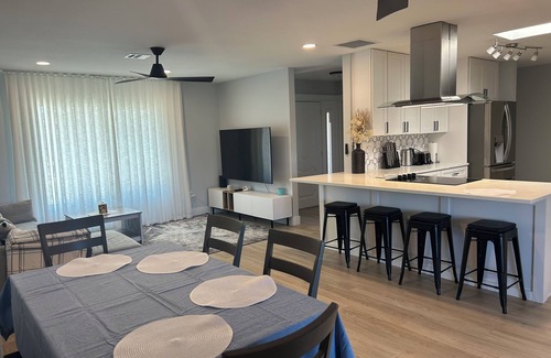 Rotonda Heights House | Charming 3-bedroom house with AC and water view in Rotonda West