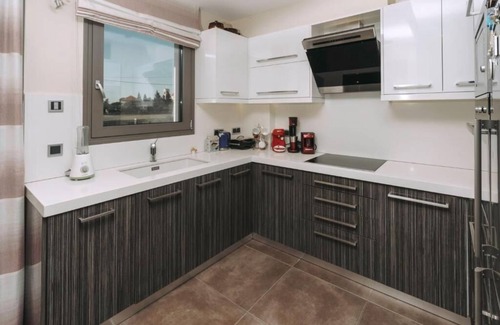 Korinos House | Charming 3-bedroom villa in marvelous Korinos with fitness room, WiFi