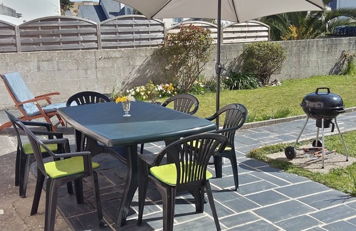 Guilvinec House | Charming 3* seaside house with garden. All on foot. Beach 80 metres away.