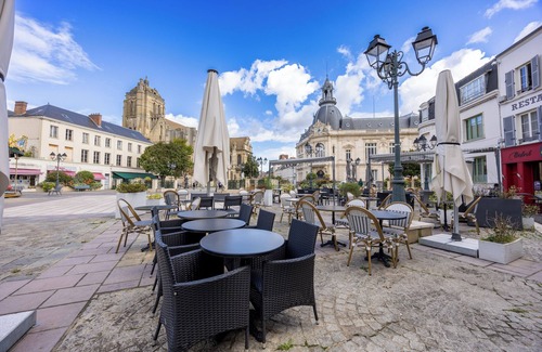 Dreux House | Charming 3-star hotel in the heart of the city but in a quiet location!