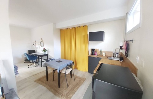 Lehon Apartment | Charming 3-star studio on the outskirts of Dinan