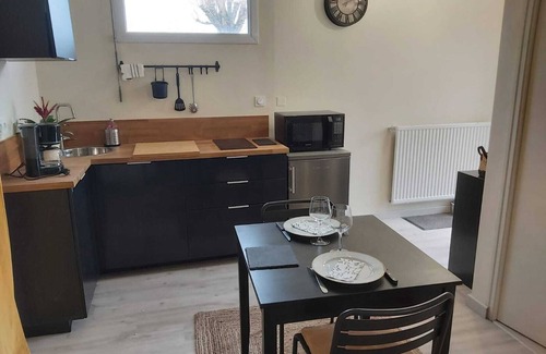 Lehon Apartment | Charming 3-star studio on the outskirts of Dinan
