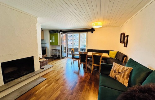 Klosters-Serneus Apartment | Charming 3½ room apartment centrally located in Klosters near Gotschnabahn