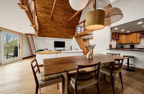 Skaneateles House | Charming 3BR/2BA Retreat | Pond | Fire Pit | Pets