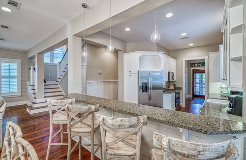 Cottage District House | Charming 3BR Cottage WaterColor, Beach Club Access, Bikes. Open Layout, Steps To Seaside. Book Now!