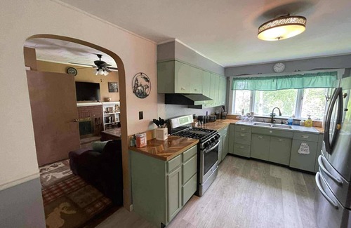 Limestone House | Charming 3Br Getaway Sled/Atv Access!